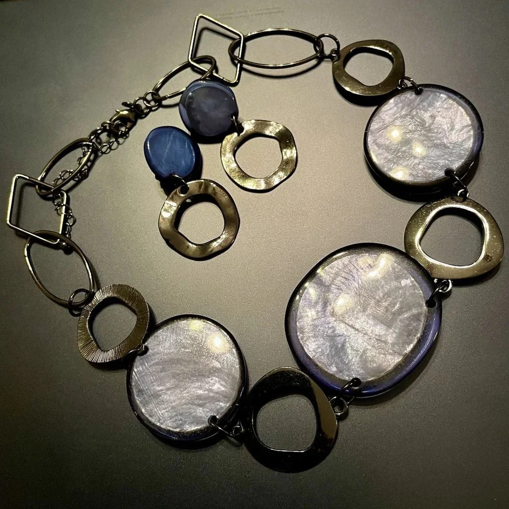 Modern Frosty Blue Metal Hoop Earrings & Necklace Set - Picture 3 of 6